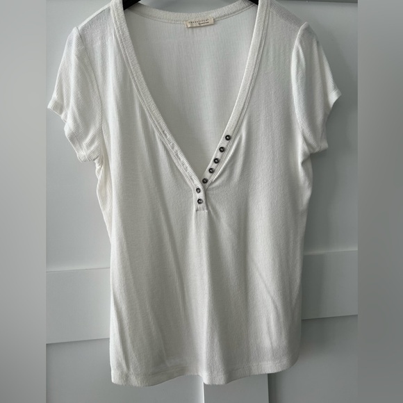 Love stitch ribbed fitted v-neck tee size Large - Picture 1 of 4